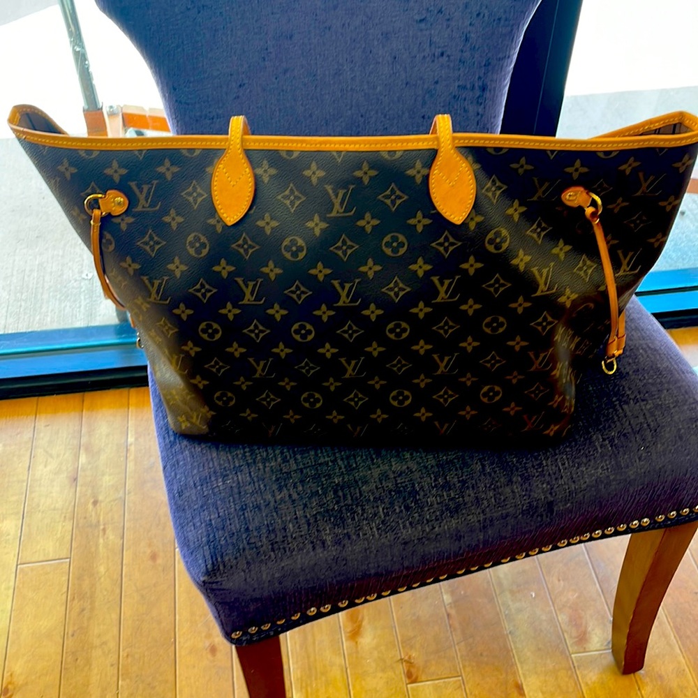Beautiful Louis Vuitton Neverfull GM